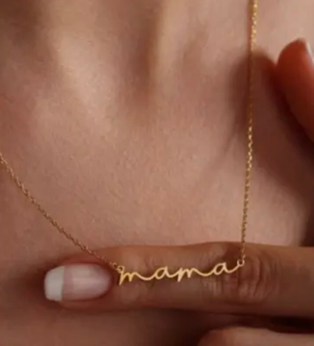MAMA Cursive Necklace