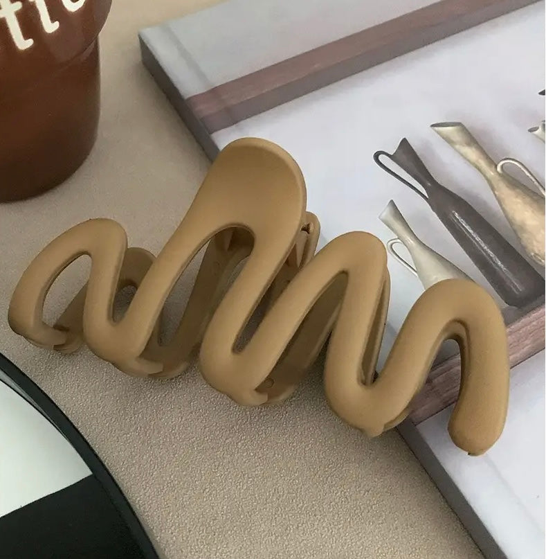 Squiggle Claw Clip