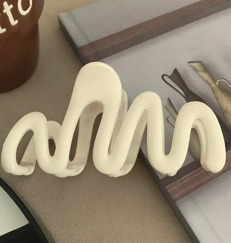 Squiggle Claw Clip